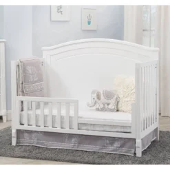 Sorelle Berkley Round Top Panel Standard Full-Sized Crib White