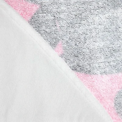 Minnie Mouse Hooded Towel 4 Minnie Mouse Hooded Towel - Image 4